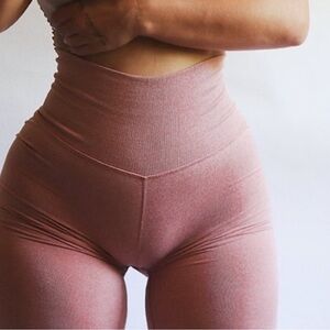 NATURYL By Niykee Heaton Leggings Size Large Pink Peony Sculpt